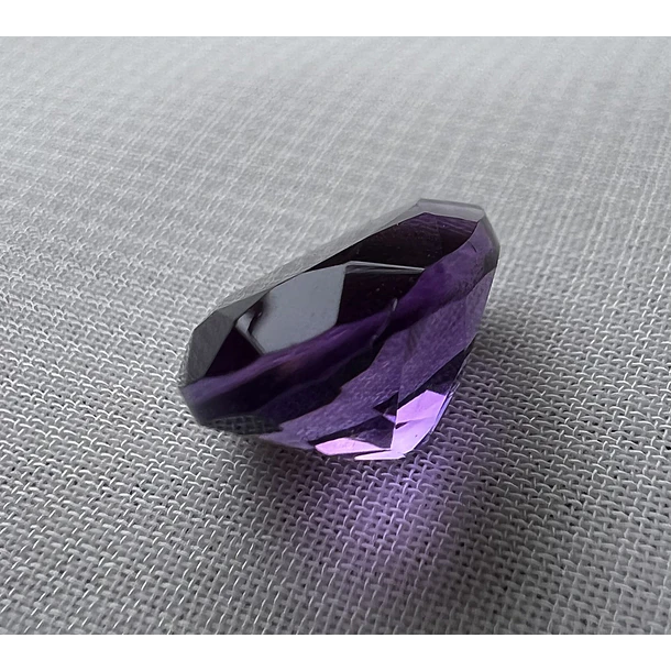 Amatista morada-1.55ct-8.8x6.7x4.7mm 2