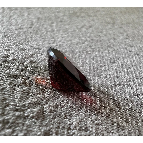 Granate rojo-2.50ct-8.1x8.1x4.9mm 3
