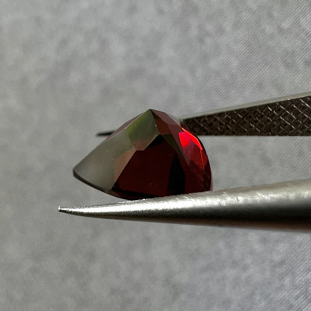 Granate rojo-1.75ct-8.1x8.1x3.9mm 3