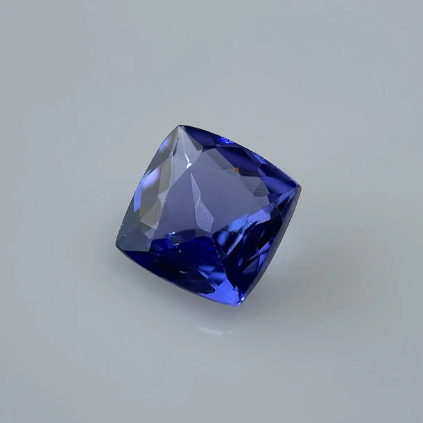 Tanzanita AIG-1.52ct-6.74x6.68x3.68mm 1