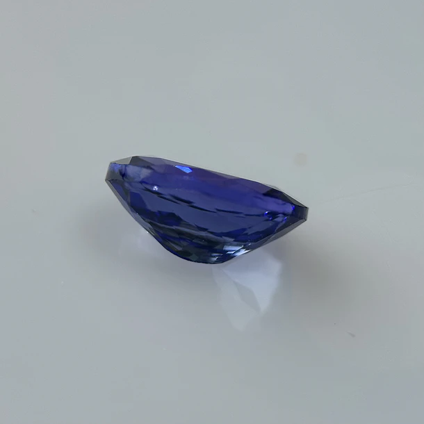 Tanzanita AIG-1.49ct-8.45x6.48x3.83mm 3