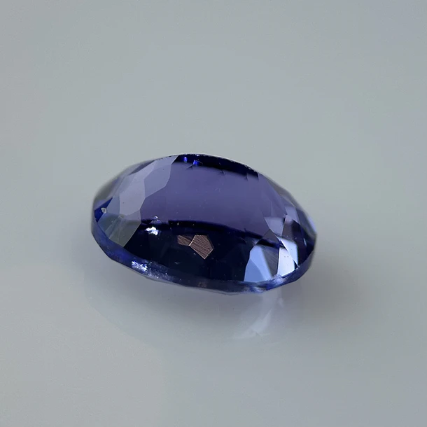 Tanzanita AIG-1.67ct-8.09x6.05x4.40mm 2