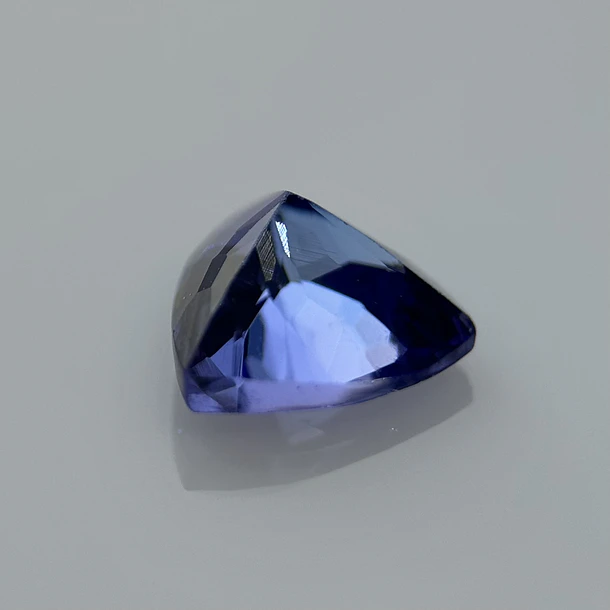 Tanzanita AIG-1.17ct-6.89x6.73x3.98mm 2