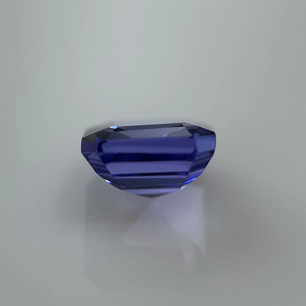 Tanzanita AIG-1.31ct-6.1.3x6.11x3.54mm 2