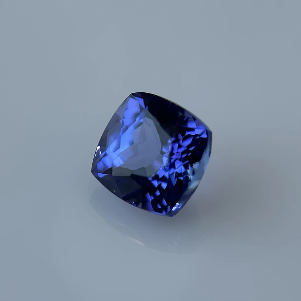 Tanzanita AIG-1.34ct-6.03x5.94x4.46mm 1