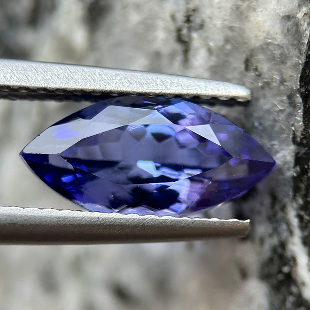 Tanzanita AIG-2.13ct-12.09x5.99x4.26mm 1
