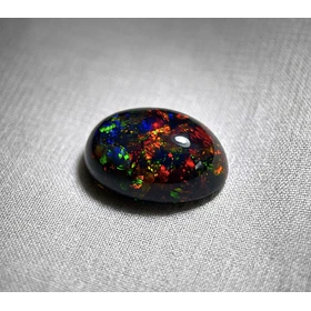 Ópalo negro-6.21ct-15.8x12.3x7mm