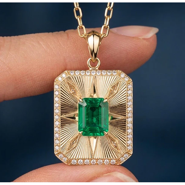 Dije Especial Con Esmeralda Colombiana Octágono y Moissanitas en OroAmarillo 14K