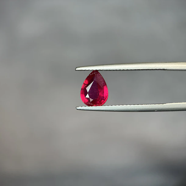 Rubí-1.68ct-9.1x6.8x3.3mm  1