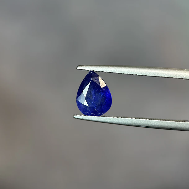 Zafiro azul-1.605ct-8.9x6.7x2.9mm 1