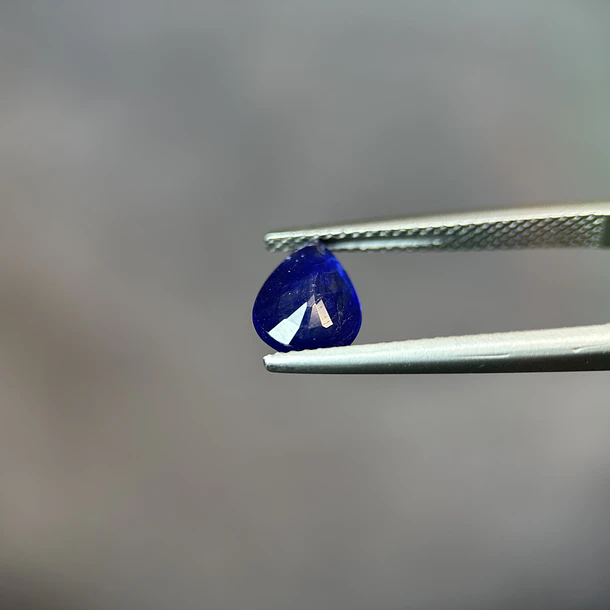 Zafiro azul-1.605ct-8.9x6.7x2.9mm 3