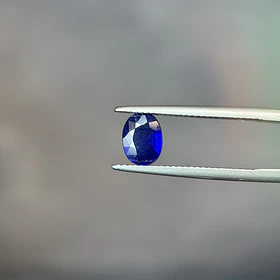 Zafiro azul-1.69ct-7.9x6x3.5mm