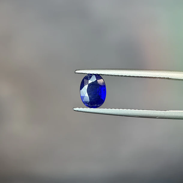 Zafiro azul-1.69ct-7.9x6x3.5mm 1