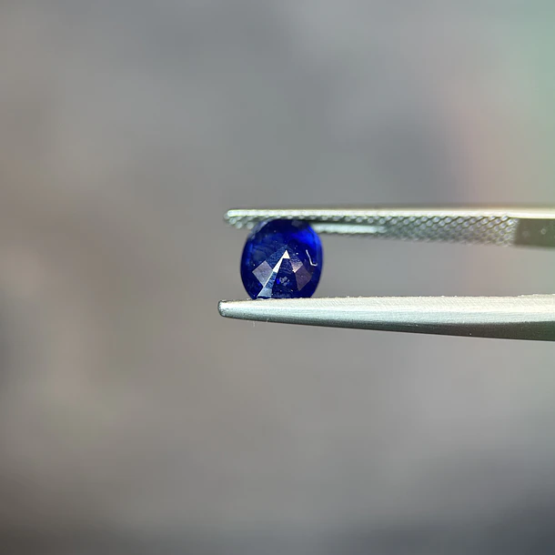 Zafiro azul-1.69ct-7.9x6x3.5mm 3