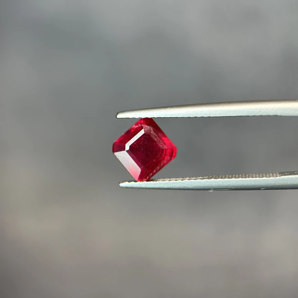 Rubí-2.76ct-6.8x6.8x5mm 1