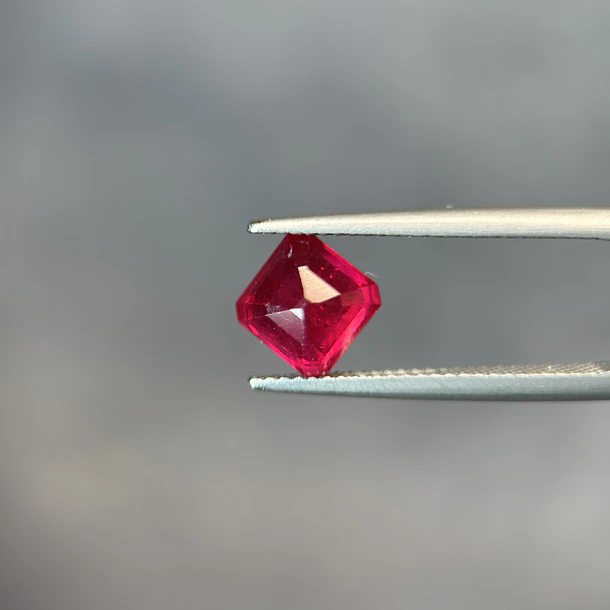 Rubí-2.76ct-6.8x6.8x5mm 2