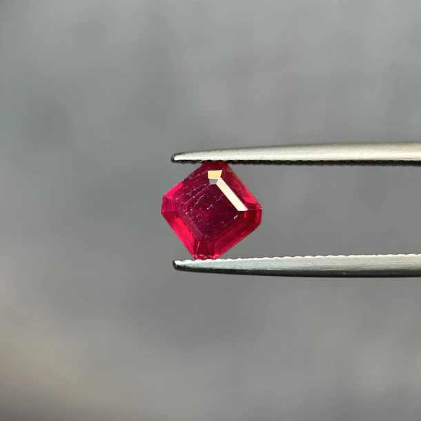 Rubí-2.14ct-6.9x6.8x3.8mm 1