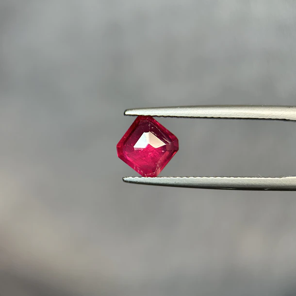 Rubí-2.14ct-6.9x6.8x3.8mm 2