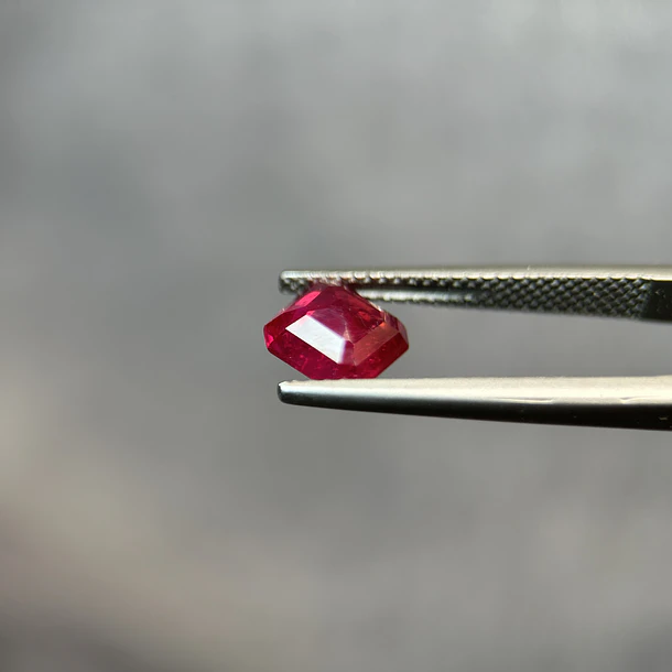 Rubí-2.14ct-6.9x6.8x3.8mm 3