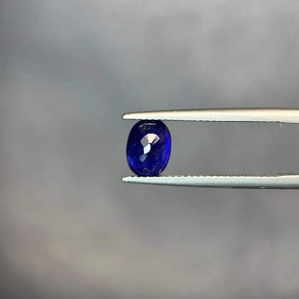 Zafiro azul-2.025ct-8x6x4.1mm 2