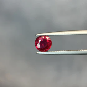 Rubí-1.85ct-6.8x4.1mm