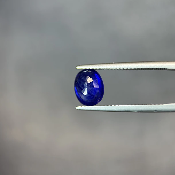 Zafiro azul -2.83ct-9x7.1x4.3mm 2