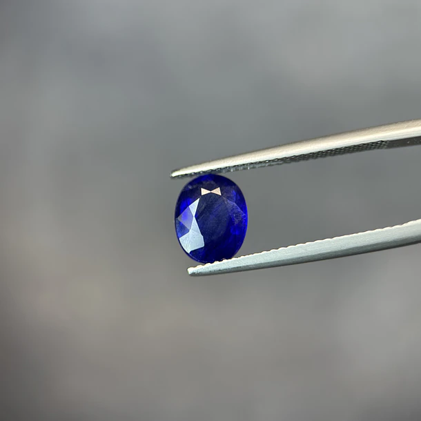 Zafiro azul -2.83ct-9x7.1x4.3mm 1
