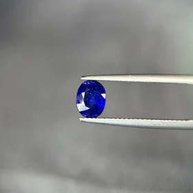 Zafiro azul-1.70ct-7.6x5.9x3.8mm