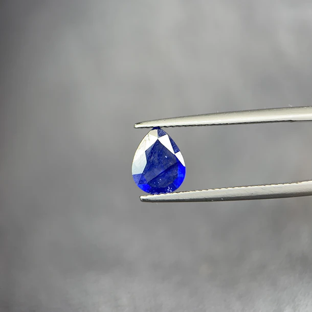 Zafiro azul-1.585ct-9.1x7.1x2.8mm 1