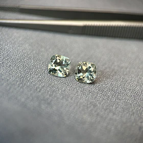 Par de amatistas verdes-3ct-6.8x6.8mm