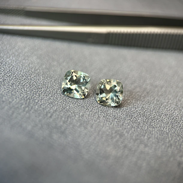 Par de amatistas verdes-3ct-6.8x6.8mm 1