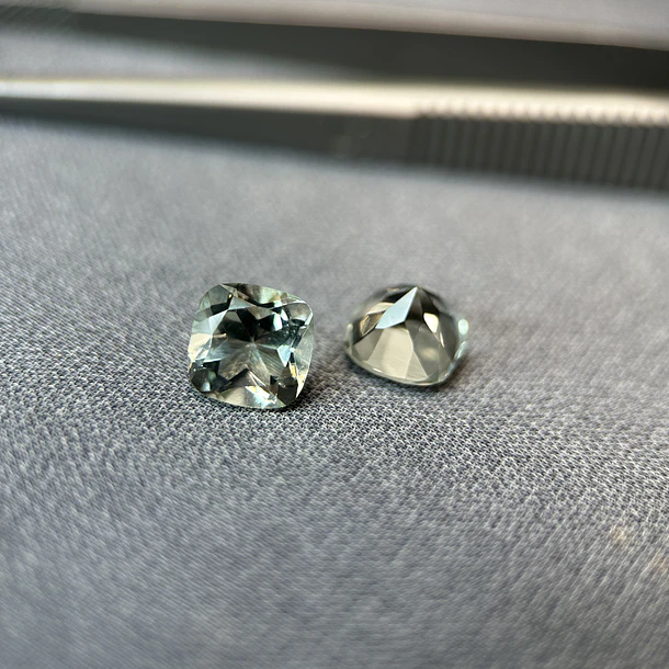 Par de amatistas verdes-3ct-6.8x6.8mm 2