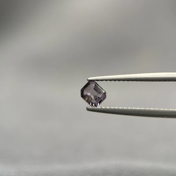 Espinela-0.440ct-4.5x3.8x2.3mm 2