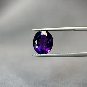 Amatista morada-4.62ct-12x10x6.6mm