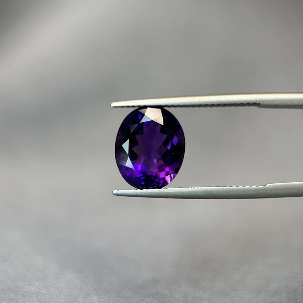 Amatista morada-4.62ct-12x10x6.6mm 1