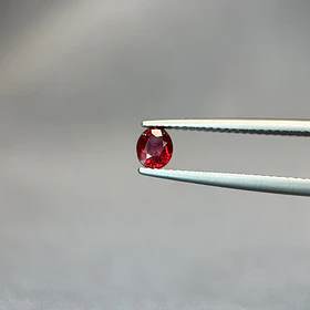 Rubí sangre de pichón-0.53ct-4.8x4x2.8mm