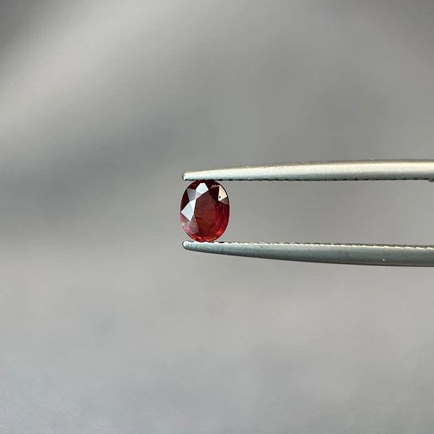 Rubí sangre de pichón-0.42ct-5.1x4x2mm 1