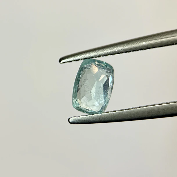 Turmalina paraíba-0.67ct-6.34x4.47x2.96mm 2