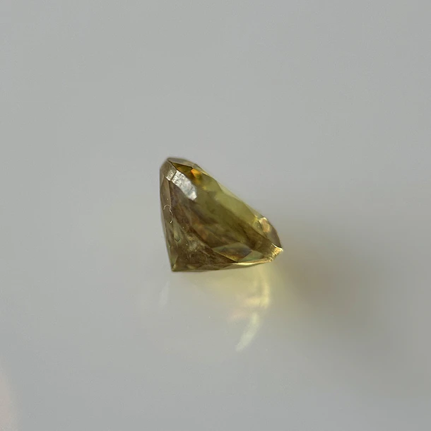 Esfeno-0.725ct-5.1x3.5mm 3