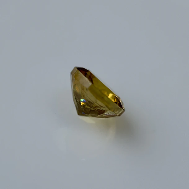 Esfeno-0.65ct-5.1x3.1mm 3