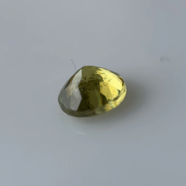 Esfeno-0.67ct-5.1x3.1mm 2