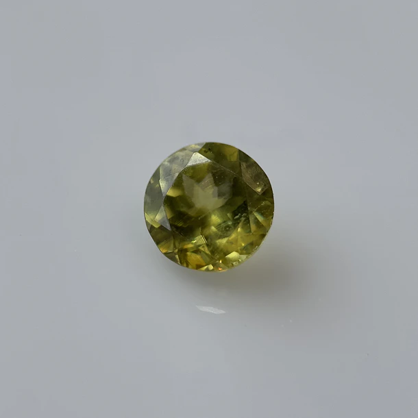 Esfeno-0.585ct-4.8x2.9mm 1
