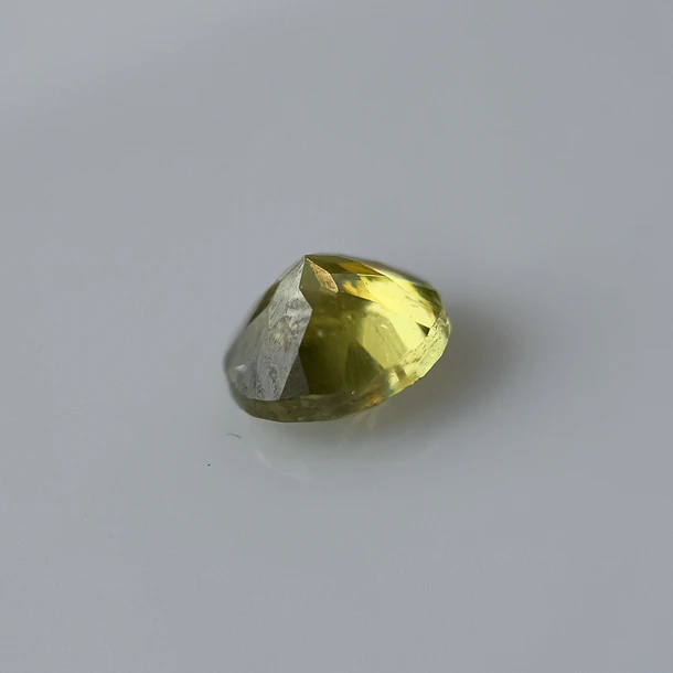 Esfeno-0.585ct-4.8x2.9mm 2