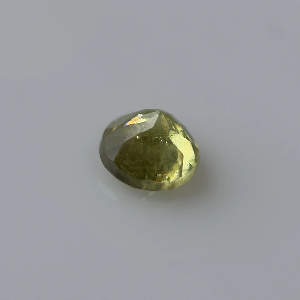 Esfeno-0.64ct-4.8x3.3mm 2