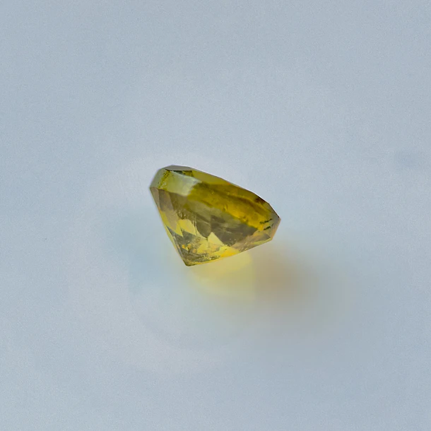 Esfeno-0.63ct-4.8x3.3mm 3