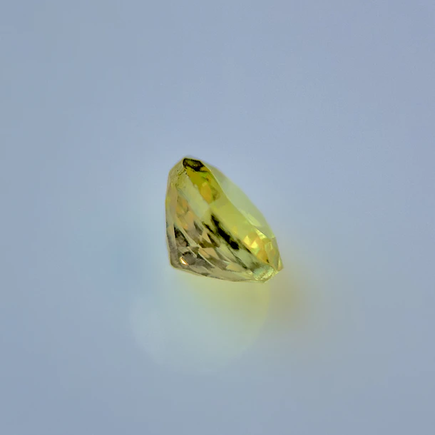 Esfeno-0.725ct-5.2x3.3mm 3