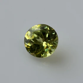 Esfeno-0.705ct-5.1x3.4mm