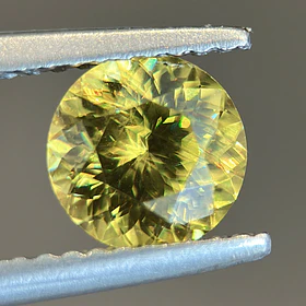 Esfeno certificado por AIG-1.15ct-6.62x6.60x4.21mm