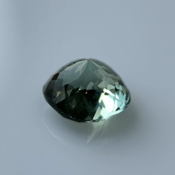 Apatita verde-3.24ct-8.5x8.5x6mm 2
