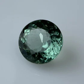 Apatita verde-3.41ct-9.2x5.6mm